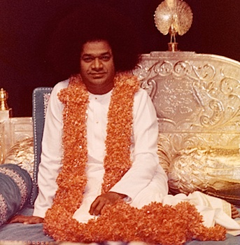 What is the best gift that we can offer to Bhagawan Baba on His 89th Birthday? Bhagawan answers this question with His choicest preference!