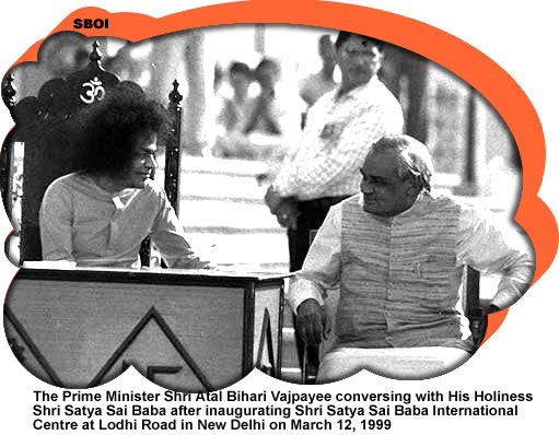 The Prime Minister Shri Atal Bihari Vajpayee conversing with His Holiness Shri Satya Sai Baba after inaugurating Shri Satya Sai Baba International Centre at Lodhi Road in New Delhi on March 12, 1999