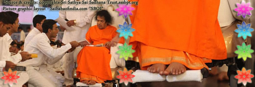 Sat, Jan 22, 2011: Granting an early darshan Bhagawan arrived at 1805 hrs. to soulful tunes this Saturday evening here in Prasanthi Nilayam. As He moved past the pathway at a slow pace many received His blessings that included the birthday beneficiaries, both senior students and the little 