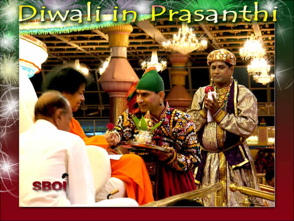 Deepavali-2010-prasanthi-nilayam-sai-baba